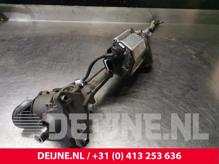 Power steering box from a Volkswagen Caddy IV 2.0 TDI 102 2018
