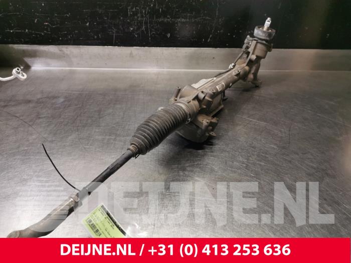 Power steering box from a Volkswagen Caddy IV 2.0 TDI 102 2018