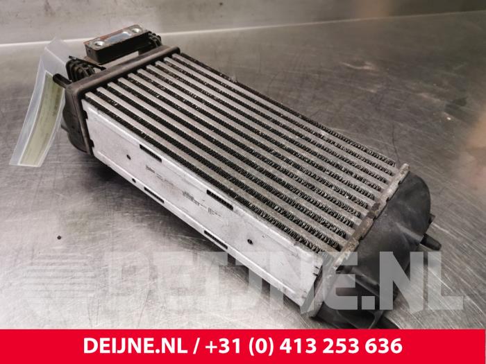 Usagé Intercooler Peugeot 308 SW (4E/H) 1.6 16V THP Autom. Prix € 10,00 Règlement à la marge proposé par van Deijne Onderdelen Uden B.V.