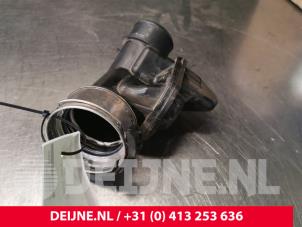Gebrauchte Intercooler Rohr Volvo V40 (MV) 1.5 T3 16V Geartronic Preis auf Anfrage angeboten von van Deijne Onderdelen Uden B.V.