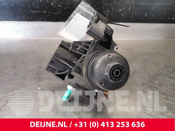 Oil filter housing from a Volkswagen Caddy IV 2.0 TDI 75 2016