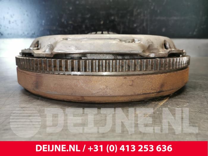 Usagé Kit embrayage (complet) Volkswagen Passat Variant (365) 1.6 TDI 16V Bluemotion Prix € 100,00 Règlement à la marge proposé par van Deijne Onderdelen Uden B.V.