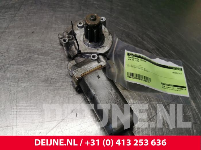Używane Silnik dachu cabrio Volvo C70 (NC) 2.0 T 20V Cena € 100,00 Procedura marży oferowane przez van Deijne Onderdelen Uden B.V.