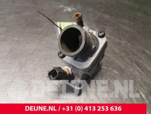 Gebrauchte Thermostatgehäuse Volvo XC90 I 2.5 T 20V Preis auf Anfrage angeboten von van Deijne Onderdelen Uden B.V.