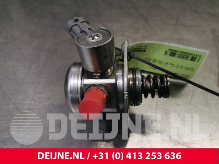 Begagnade Högtryckspump Volvo V40 (MV) 1.6 T3 GTDi 16V Pris € 100,00 Marginaltabell erbjuds av van Deijne Onderdelen Uden B.V.