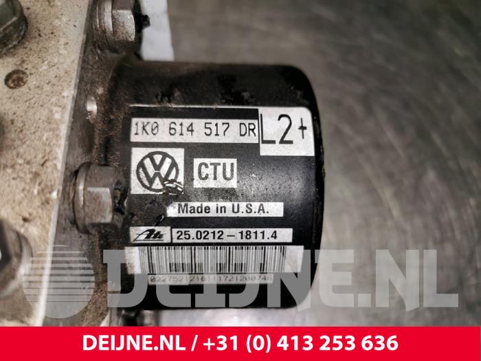 ABS pump from a Volkswagen Jetta IV (162/16A) 1.2 TSI 2011