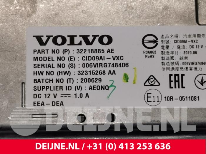 Wyswietlacz jednostki multimedialnej z Volvo XC60 II (UZ) 2.0 T6 16V Twin Engine 2021