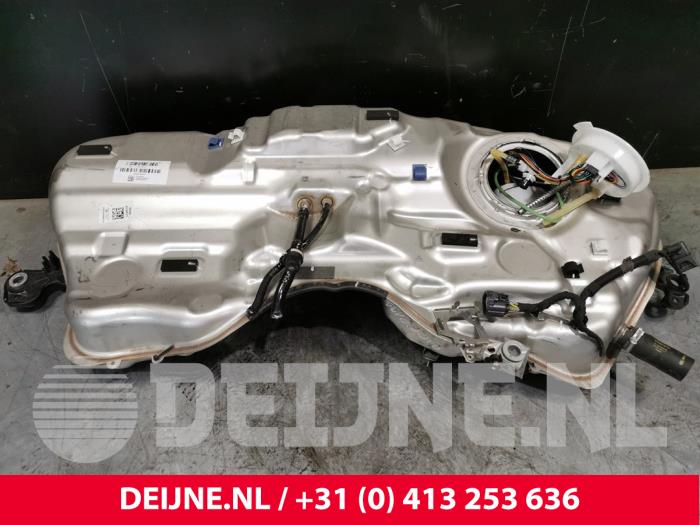 Depósito de un Volvo XC60 II (UZ) 2.0 T6 16V Twin Engine 2021
