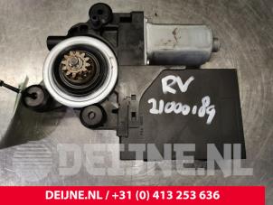 Używane Silnik szyby drzwiowej Volvo V50 (MW) 1.6 D 16V Cena € 30,00 Procedura marży oferowane przez van Deijne Onderdelen Uden B.V.