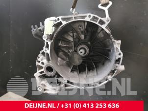 Używane Skrzynia biegów Volvo S40 (MS) 1.8 16V Cena € 300,00 Procedura marży oferowane przez van Deijne Onderdelen Uden B.V.