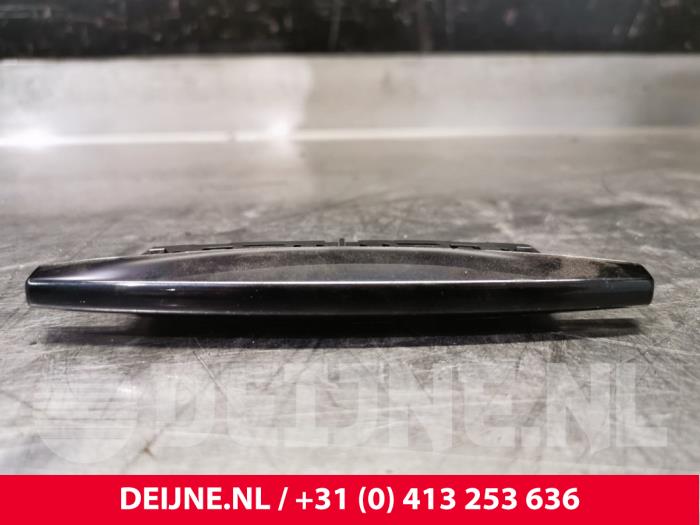 Używane Panel czujników parkowania Mercedes E (W212) E-300 BlueTec Hybrid V6 24V Cena € 19,00 Procedura marży oferowane przez van Deijne Onderdelen Uden B.V.
