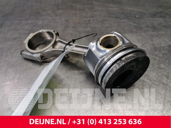 Używane Korbowód Volkswagen Transporter T5 2.5 TDi Cena € 96,80 Z VAT oferowane przez van Deijne Onderdelen Uden B.V.