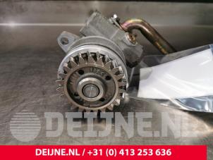 Usados Bomba de dirección asistida Volkswagen Transporter T5 2.5 TDi Precio € 121,00 IVA incluido ofrecido por van Deijne Onderdelen Uden B.V.