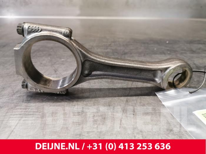 Begagnade Vevstake Volkswagen Multivan T5 (7E/7HC/7HF/7HM) 2.5 Tdi Pris € 72,60 Inklusive moms erbjuds av van Deijne Onderdelen Uden B.V.