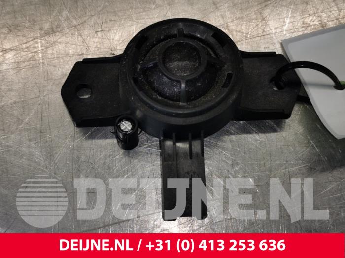 Używane Glosnik Volvo XC90 II 2.0 D5 16V AWD Cena € 35,00 Procedura marży oferowane przez van Deijne Onderdelen Uden B.V.