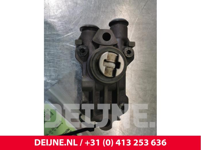 Begagnade Boosterpump Mercedes Sprinter Pris € 24,20 Inklusive moms erbjuds av van Deijne Onderdelen Uden B.V.