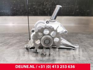 Gebrauchte Ölpumpe Mercedes Sprinter Preis € 60,50 Mit Mehrwertsteuer angeboten von van Deijne Onderdelen Uden B.V.