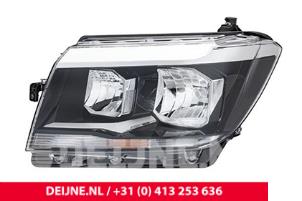 New Headlight, left MAN TGE Price € 173,26 Inclusive VAT offered by van Deijne Onderdelen Uden B.V.