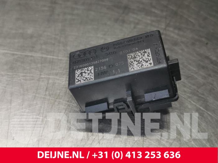 Używane Modul keyless vehicle Audi A6 Avant (C7) 3.0 TDI V6 24V Quattro Cena € 7,00 Procedura marży oferowane przez van Deijne Onderdelen Uden B.V.
