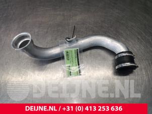 Gebrauchte Intercooler Rohr Mercedes S (W222/V222/X222) 3.0 S-500 Plug-in Hybrid, S-500 e 24V Preis € 30,00 Margenregelung angeboten von van Deijne Onderdelen Uden B.V.