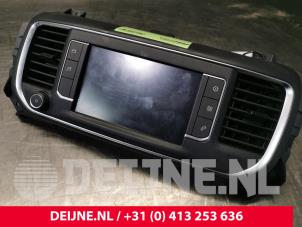Używane Wyswietlacz jednostki multimedialnej Opel Vivaro 2.0 CDTI 122 Cena € 423,50 Z VAT oferowane przez van Deijne Onderdelen Uden B.V.