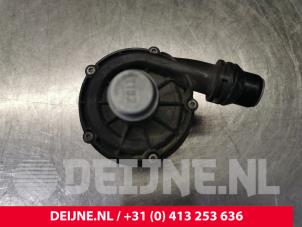 Used Additional water pump Mercedes S (W222/V222/X222) 3.0 S-500 Plug-in Hybrid, S-500 e 24V Price € 100,00 Margin scheme offered by van Deijne Onderdelen Uden B.V.
