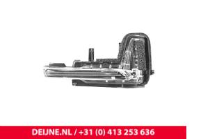 Neuf Feu clignotant de miroir droite Volvo V90 Prix € 37,99 Prix TTC proposé par van Deijne Onderdelen Uden B.V.