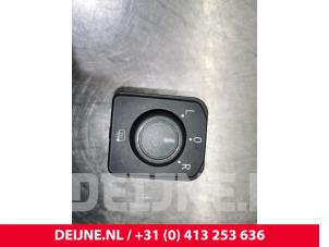 Used Mirror switch Volkswagen Crafter (SY) 2.0 TDI Price € 24,20 Inclusive VAT offered by van Deijne Onderdelen Uden B.V.
