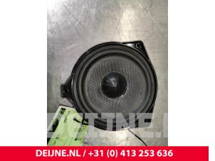 Used Speaker Mercedes S (W222/V222/X222) 3.0 S-500 Plug-in Hybrid, S-500 e 24V Price € 75,00 Margin scheme offered by van Deijne Onderdelen Uden B.V.