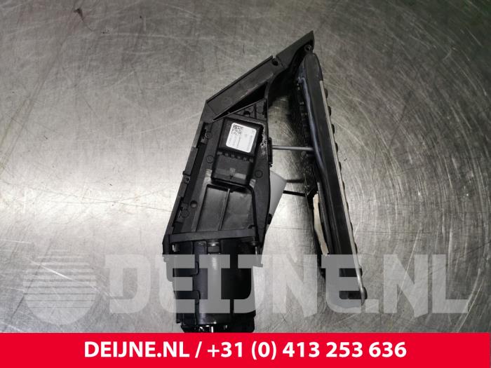 Accelerator pedal Mercedes S 3.0 S-500 Plug-in Hybrid, S-500 e 24V ...