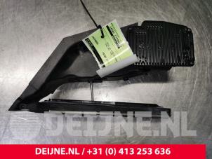 Used Accelerator pedal Mercedes S (W222/V222/X222) 3.0 S-500 Plug-in Hybrid, S-500 e 24V Price € 90,00 Margin scheme offered by van Deijne Onderdelen Uden B.V.