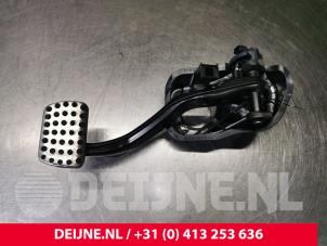Used Brake pedal Mercedes S (W222/V222/X222) 3.0 S-500 Plug-in Hybrid, S-500 e 24V Price € 100,00 Margin scheme offered by van Deijne Onderdelen Uden B.V.