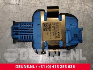 Regnsensor från en Mercedes-Benz S (222.0/222.1) 3.0 S-500 Plug-in Hybrid, S-500 e 24V 2015