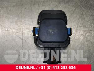 Regnsensor från en Mercedes-Benz S (222.0/222.1) 3.0 S-500 Plug-in Hybrid, S-500 e 24V 2015