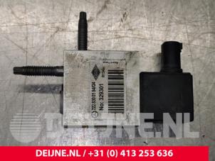 Used AC expansion valve Mercedes S (W222/V222/X222) 3.0 S-500 Plug-in Hybrid, S-500 e 24V Price on request offered by van Deijne Onderdelen Uden B.V.