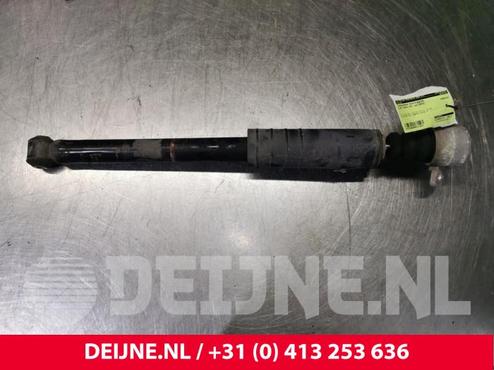 Używane Amortyzator prawy tyl Fiat Punto Evo (199) 1.2 Euro 4 Cena € 15,00 Procedura marży oferowane przez van Deijne Onderdelen Uden B.V.