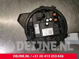 Używane Silnik wentylatora nagrzewnicy Volvo XC60 II (UZ) 2.0 T6 16V Twin Engine Cena € 200,00 Procedura marży oferowane przez van Deijne Onderdelen Uden B.V.
