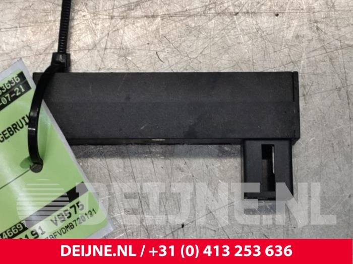 Używane Keyless Entry-Antena Volvo XC60 II (UZ) 2.0 B4 16V Plug-in Hybrid Cena € 10,00 Procedura marży oferowane przez van Deijne Onderdelen Uden B.V.