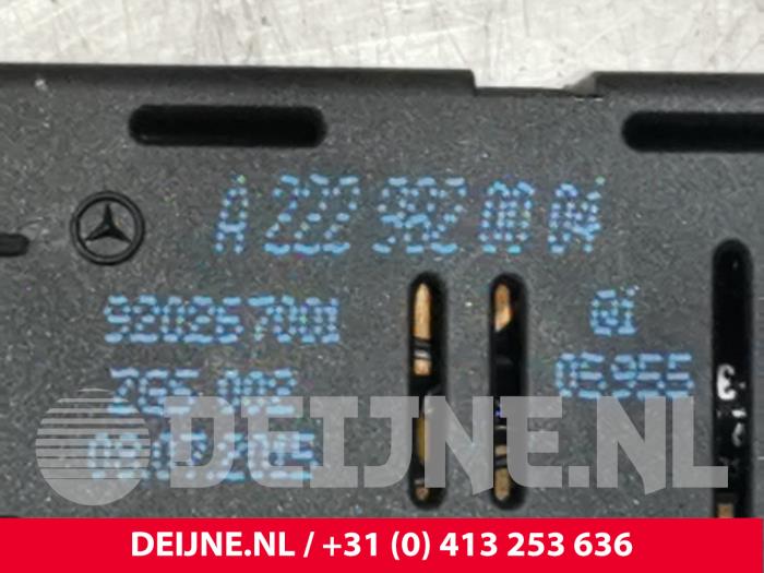 Antena (varios) de un Mercedes-Benz S (W222/V222/X222) 3.0 S-500 Plug-in Hybrid, S-500 e 24V 2015