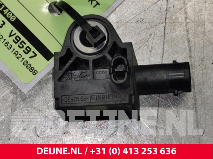 Begagnade Airbagsensor Mercedes S (222.0/222.1) 3.0 S-500 Plug-in Hybrid, S-500 e 24V Pris € 9,00 Marginaltabell erbjuds av van Deijne Onderdelen Uden B.V.