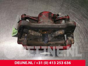 Used Front brake calliper, right Audi A3 Sportback (8VA/8VF) 2.0 TDI 16V Quattro Price € 35,00 Margin scheme offered by van Deijne Onderdelen Uden B.V.