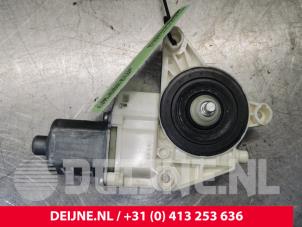 Używane Silnik szyby drzwiowej Mercedes S (W222/V222/X222) 3.0 S-500 Plug-in Hybrid, S-500 e 24V Cena € 90,00 Procedura marży oferowane przez van Deijne Onderdelen Uden B.V.