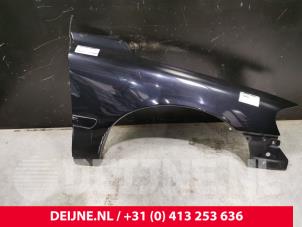 Używane Blotnik prawy przód Volvo S60 I (RS/HV) 2.4 20V 140 Cena € 50,00 Procedura marży oferowane przez van Deijne Onderdelen Uden B.V.