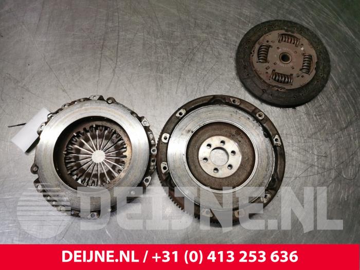 Usagé Kit embrayage (complet) Peugeot Partner (GC/GF/GG/GJ/GK) 1.6 BlueHDI 75 Prix € 151,25 Prix TTC proposé par van Deijne Onderdelen Uden B.V.