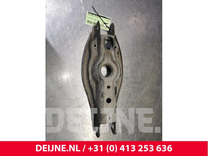 Rear spring retainer, left from a BMW 3 serie Touring (E91) 318d 16V 2006