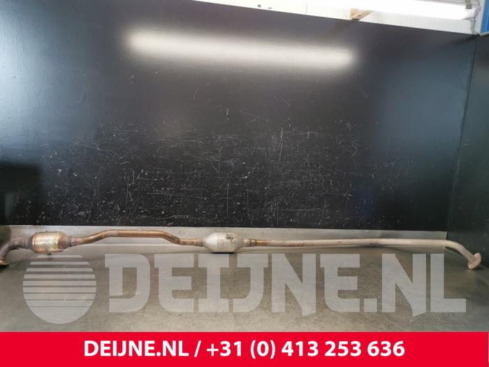 Używane Katalizator Peugeot 108 1.0 12V VVT-i Cena € 200,00 Procedura marży oferowane przez van Deijne Onderdelen Uden B.V.