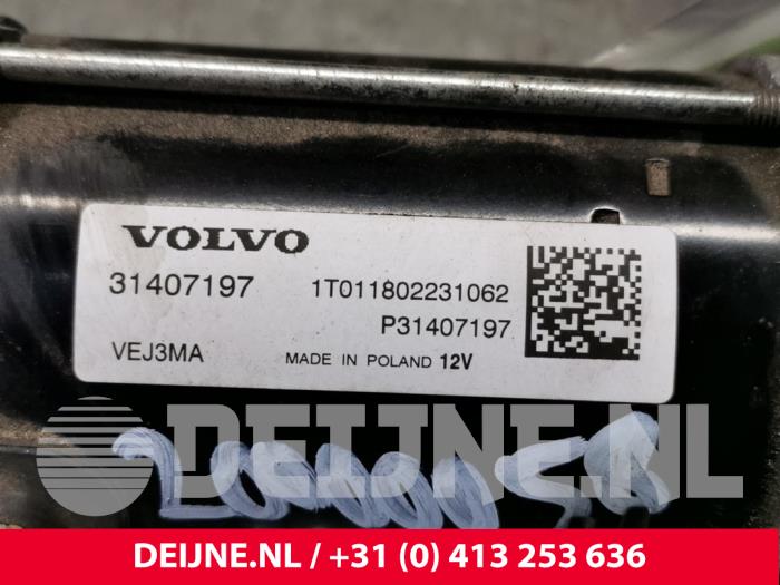 Anlasser van een Volvo V40 (MV) 2.0 T2 16V 2018