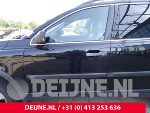 Used Door 4-door, front left Volvo XC90 I 2.9 T6 24V Price on request offered by van Deijne Onderdelen Uden B.V.