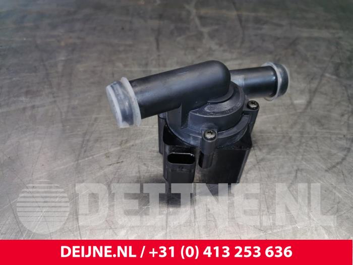 Begagnade Extra vattenpump Volvo V60 I (FW/GW) 2.4 D6 20V Plug-in Hybrid AWD Pris € 100,00 Marginaltabell erbjuds av van Deijne Onderdelen Uden B.V.