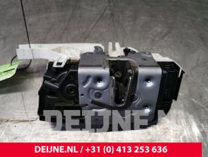 Used Sliding door lock mechanism, right Volkswagen Crafter (SY) 2.0 TDI Price € 151,25 Inclusive VAT offered by van Deijne Onderdelen Uden B.V.